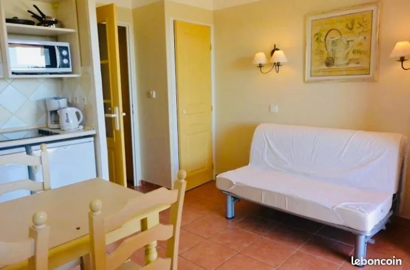 Appartement Vue mer Golf de St Tropez avec piscine 4 personnes Les Issambres 0*,  France